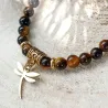 Bracelet en Œil de Tigre et Acier Doré – Libellule