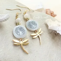 Boucles d’oreilles Arbre de Vie et Libellule – Nacre et Acier Inoxydable Doré