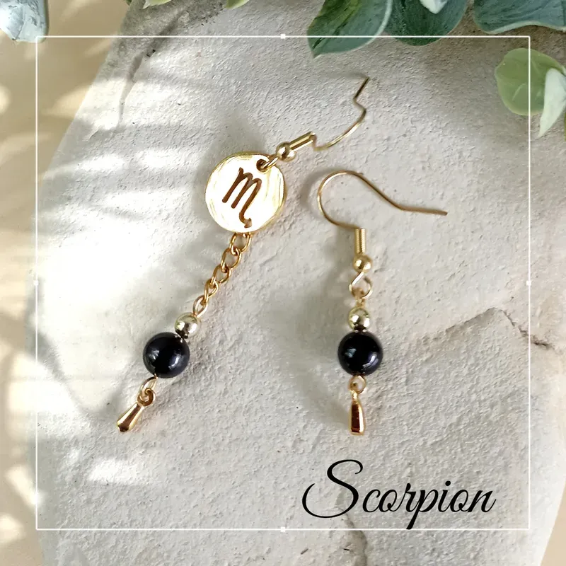 Boucles d'Oreilles Scorpion – Obsidienne et Acier Inoxydable Doré
