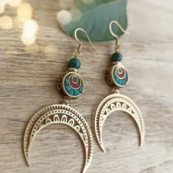 ✨ Boucles d'oreilles Croissant Lunaire et Perles de Jade Vert