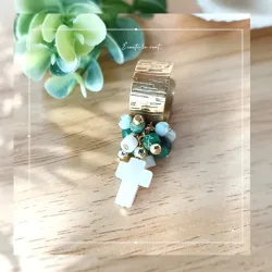 ✨ Bague Large avec Breloque Croix en nacre et Perles en Jade Vert