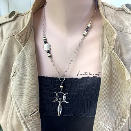 ✨ Collier en Obsidienne et Perles Heishi avec Pendentif Déesse Triple Lune