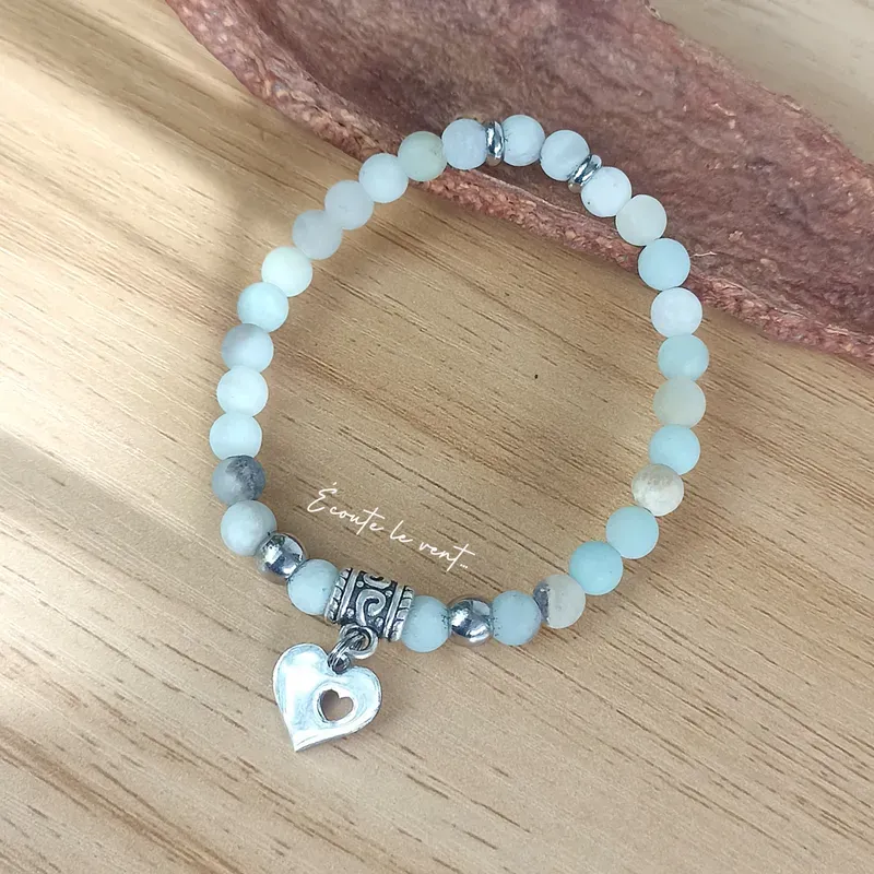 ✨ Bracelet en Amazonite avec breloque cœur ajouré