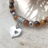 ✨ Bracelet en Œil de Tigre avec Breloque Cœur Ajouré