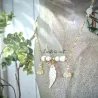 ✨ Collier en Nacre avec pendentif plume et lotus dorés
