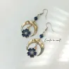 ✨ Boucles d'oreilles pendantes Lune et Fleur de Sakura en Obsidienne et acier inoxydable doré