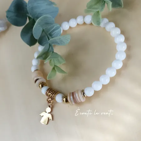 ✨ Bracelet en Nacre et pendentif Ange doré