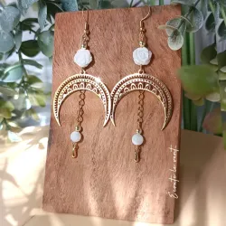 ✨ Boucles d'oreilles Lune dorée et Rose de Nacre