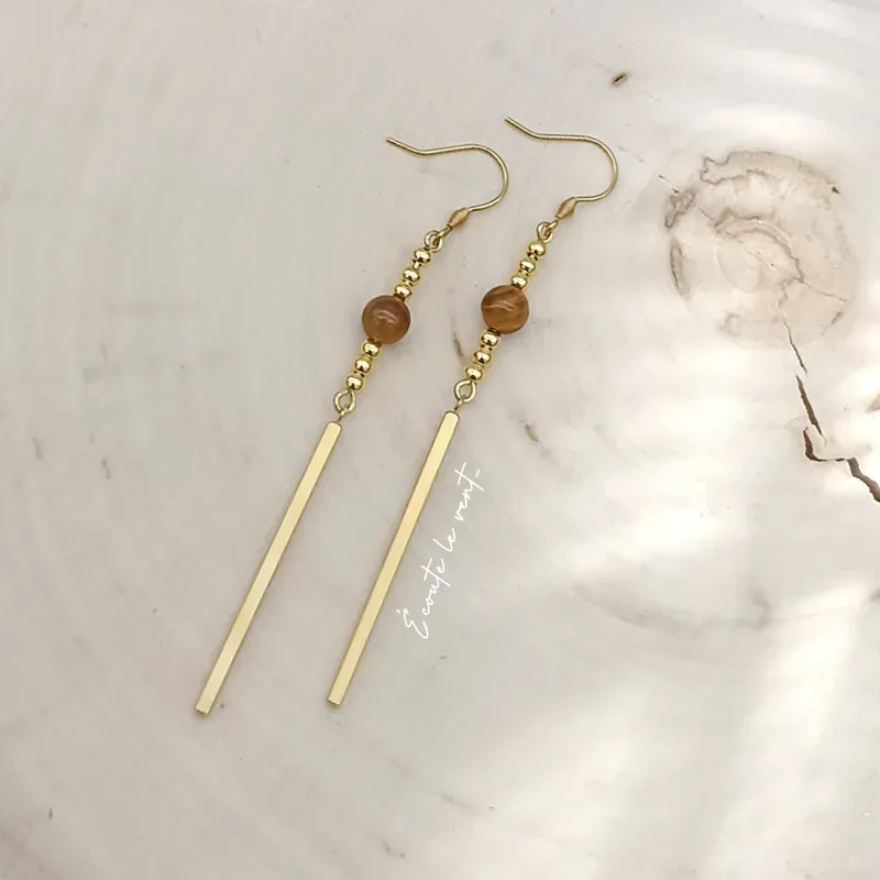 ✨ Boucles d'oreilles longues barres en acier doré et Œil de TigreNacre et Oeil de Tigre