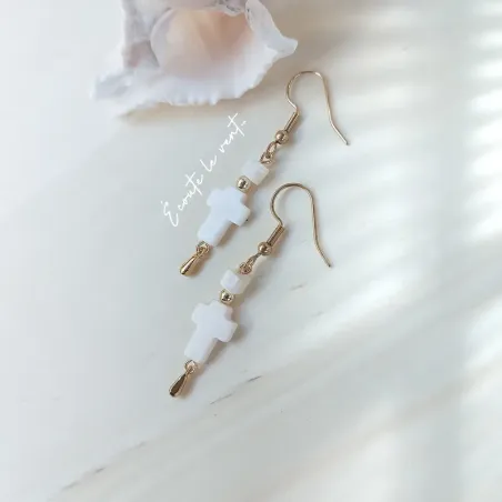 ✨ Boucles d'oreilles en nacre avec croix nacre