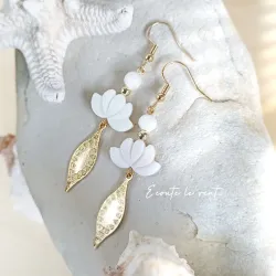 ✨ Boucles d'oreilles fleur de Lotus en Nacre