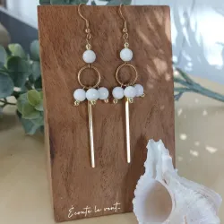 ✨ Boucles d'oreilles pendantes en Nacre et tiges dorées