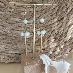 ✨ Boucles d'oreilles pendantes en Nacre et tiges dorées