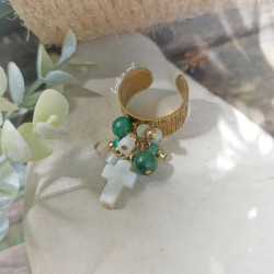 ✨ Bague Large avec Breloque Croix en nacre et Perles en Jade Vert